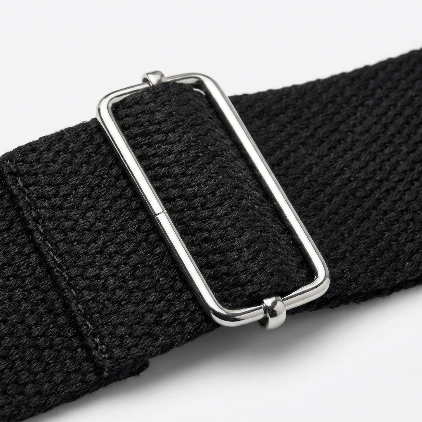 Himmense Everyday Carry Bag - silver buckle strap detail