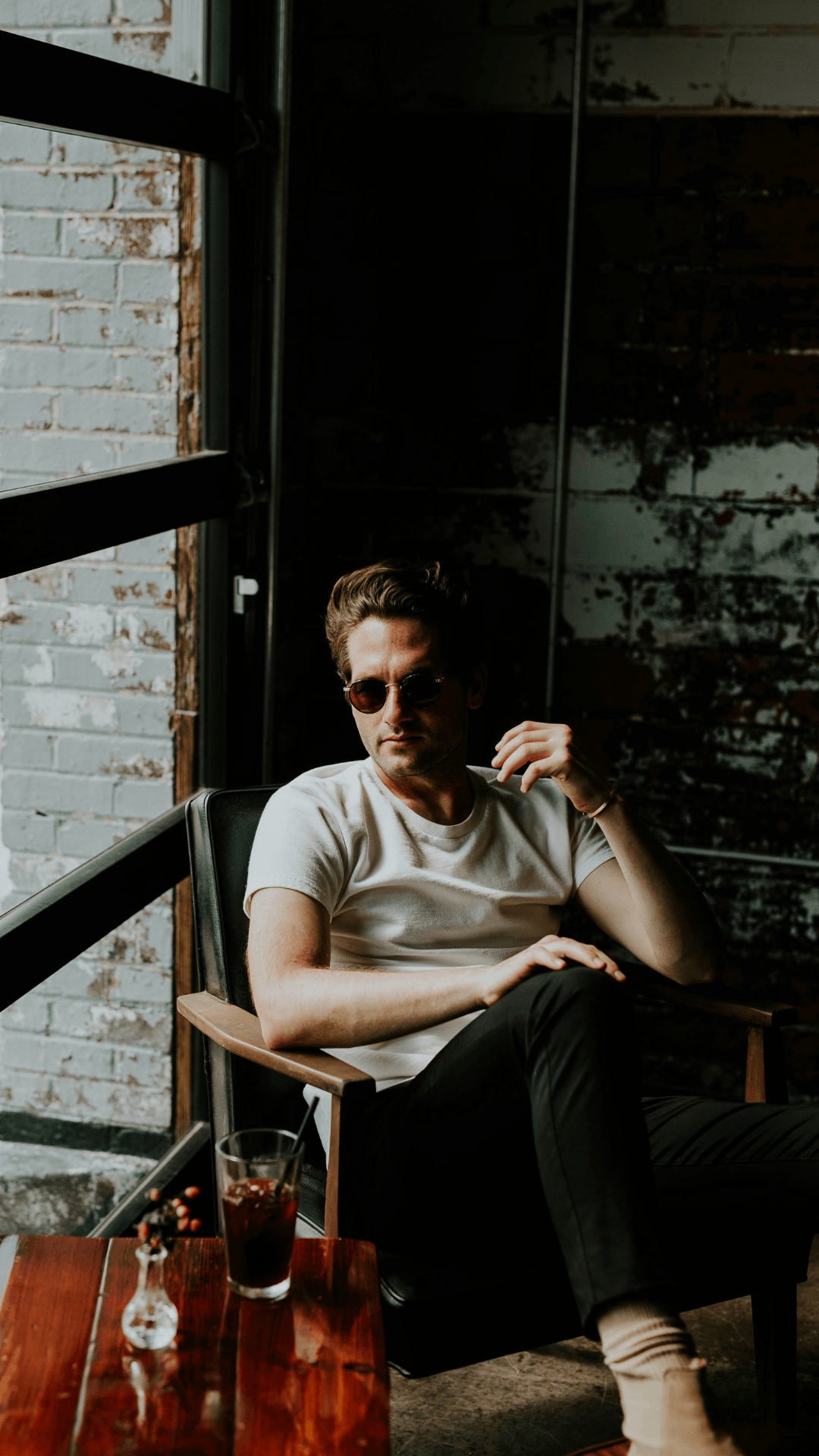 Scientifically proven ways men can improve their attractiveness.